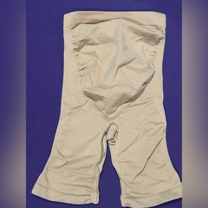 Skims compression support maternity shape wear L/xl. No tags but never used